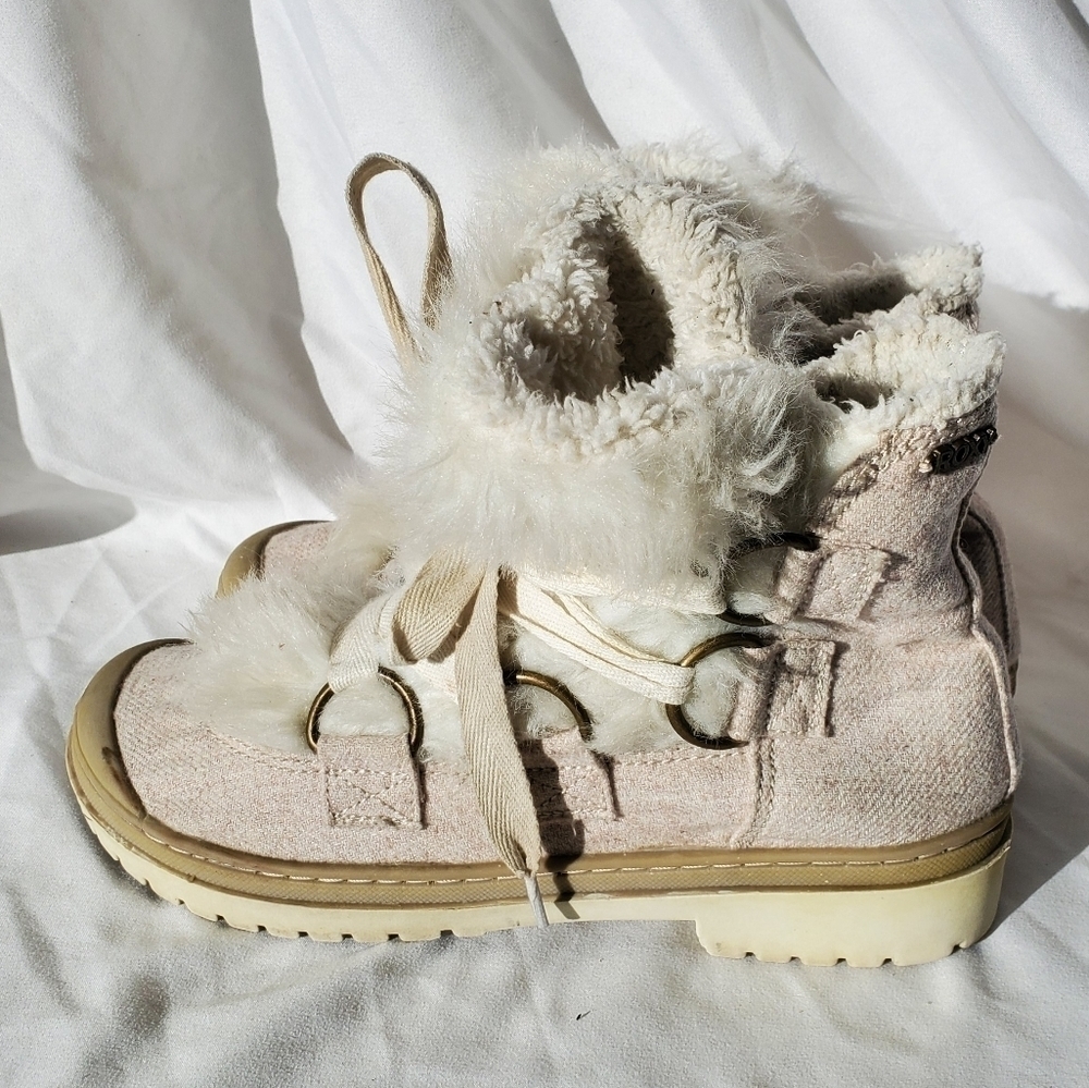 Roxy Cream Faux-Fur Lace-Up Boots - Picture 5 of 11